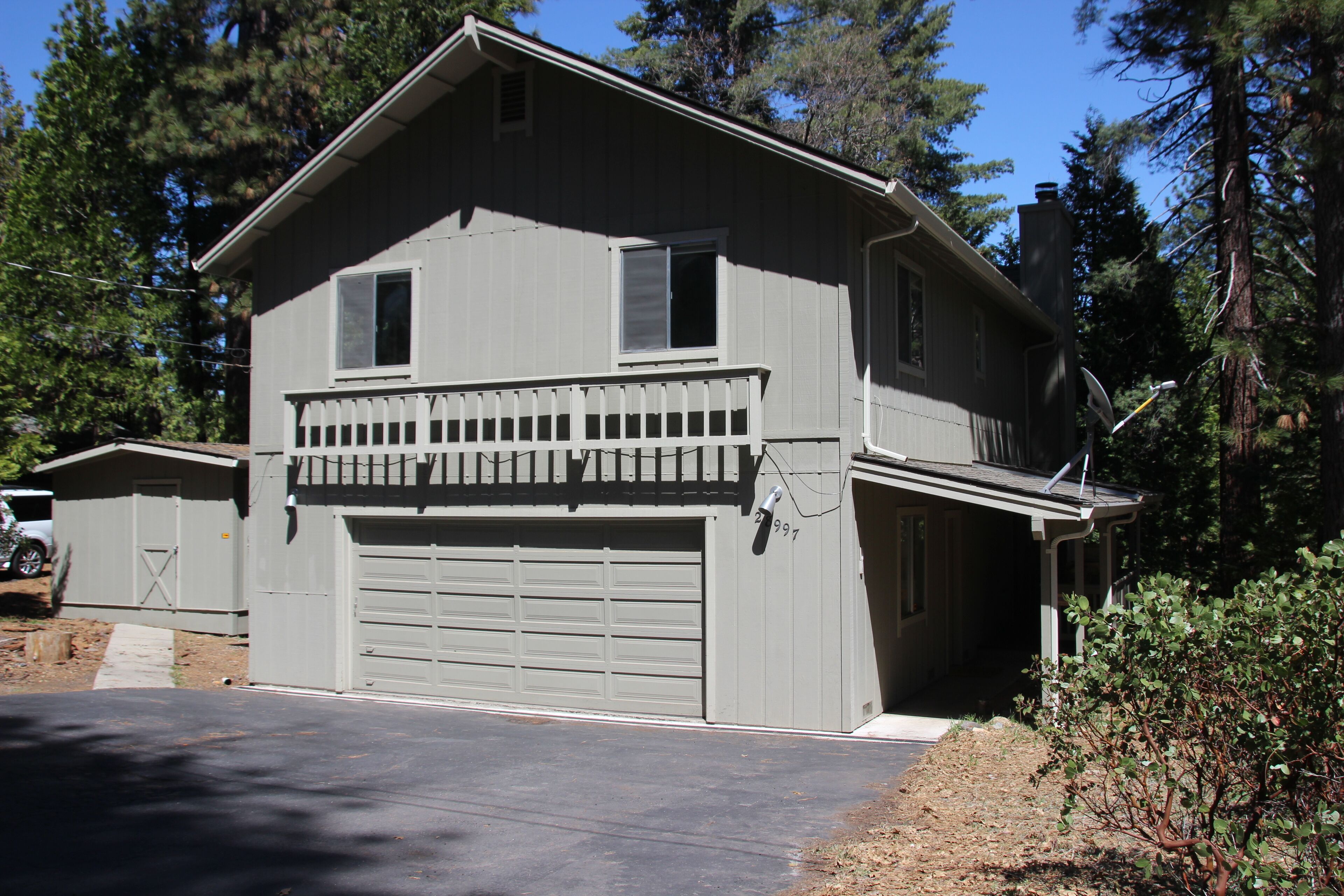 Spacious Home Close to Pinecrest with Fast Starlink Wi-Fi