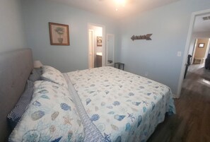 3 bedrooms, WiFi, bed sheets - Pet-Friendly Beach House - Ocean Views, Deck & Steps to the Sand (North Topsail Beach)