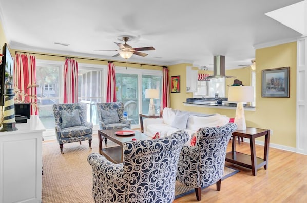 Televisio, pöytÀtennispöytÀ, tulostin