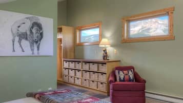 1 chambre, fer et planche à repasser, accès au Wi-Fi (inclus)