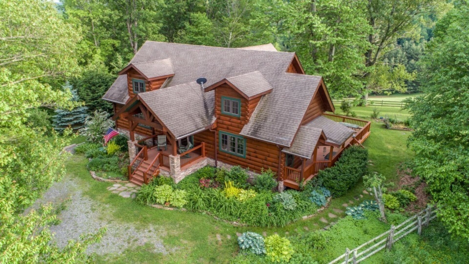 Wildwind Cabin Amazing View - 5 Mins to Downtown Boone - Unwind & Relax