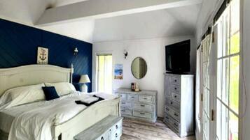 5 bedrooms, desk, iron/ironing board, free WiFi