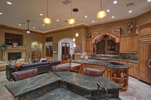 Interior - Oasis In The Desert Near Prestigious Boulders with Heated Pool, all on One Floor (Scottsdale)