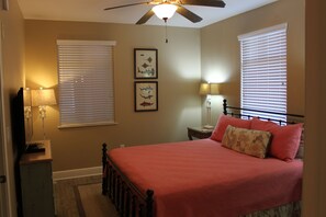 4 habitaciones, escritorio, tabla de planchar con plancha y wifi gratis