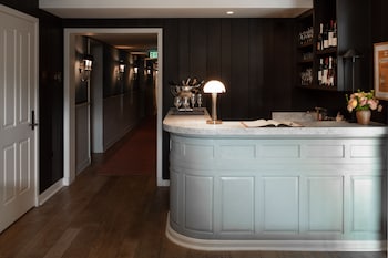 Reception area at Hotel 850 SVB, a Member of Design Hotels