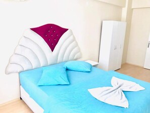 Desk, soundproofing, free cots/infant beds, free WiFi - Act Home's (Ordu)