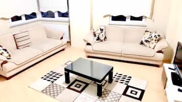 Bàn, phòng cách âm, nôi (giường cho trẻ sơ sinh) miễn phí