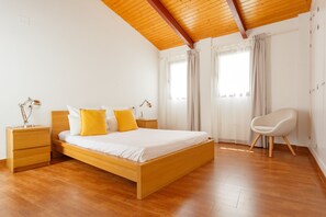 Maisonnette, 3 slaapkamers | Luxe beddengoed, verduisterende gordijnen, een strijkplank/strijkijzer