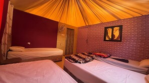 Luxury-Vierbettzimmer, 1 Schlafzimmer, eigenes Bad, Bergblick