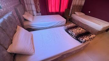 Luxury Quadruple Room, 1 Bedroom, Private Bathroom, Mountain View | 10 bedrooms, Egyptian cotton sheets, premium bedding, memory foam beds