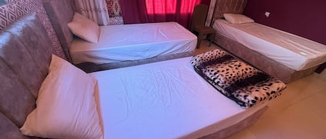 Luxury-Vierbettzimmer, 1 Schlafzimmer, eigenes Bad, Bergblick