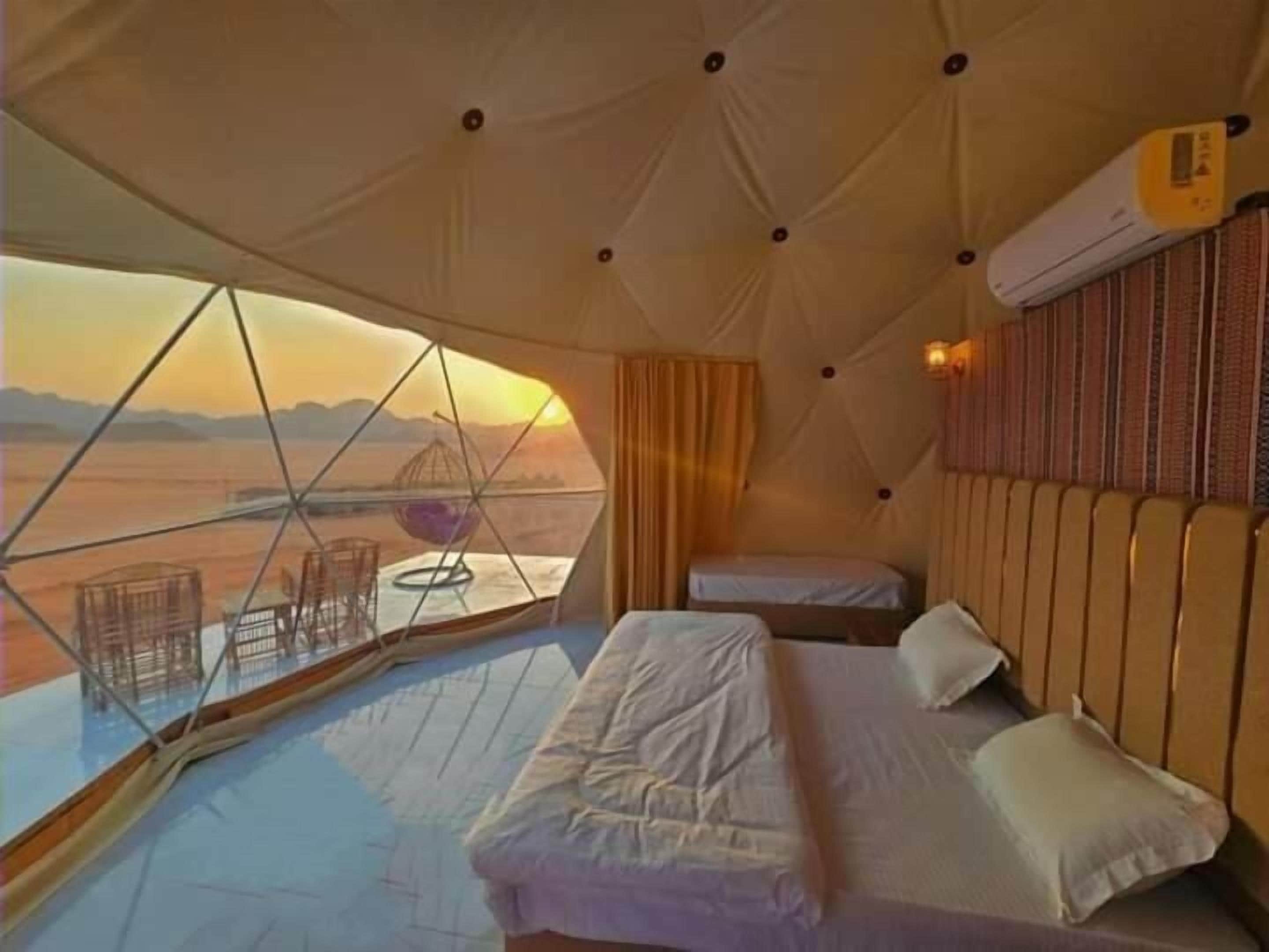 Martian Tent | 10 bedrooms, Egyptian cotton sheets, premium bedding, memory foam beds
