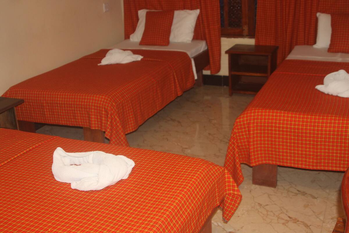 Phòng 3 Tiêu chuẩn | 1 phòng ngủ, bộ đồ giường cao cấp, két bảo mật tại phòng, bàn