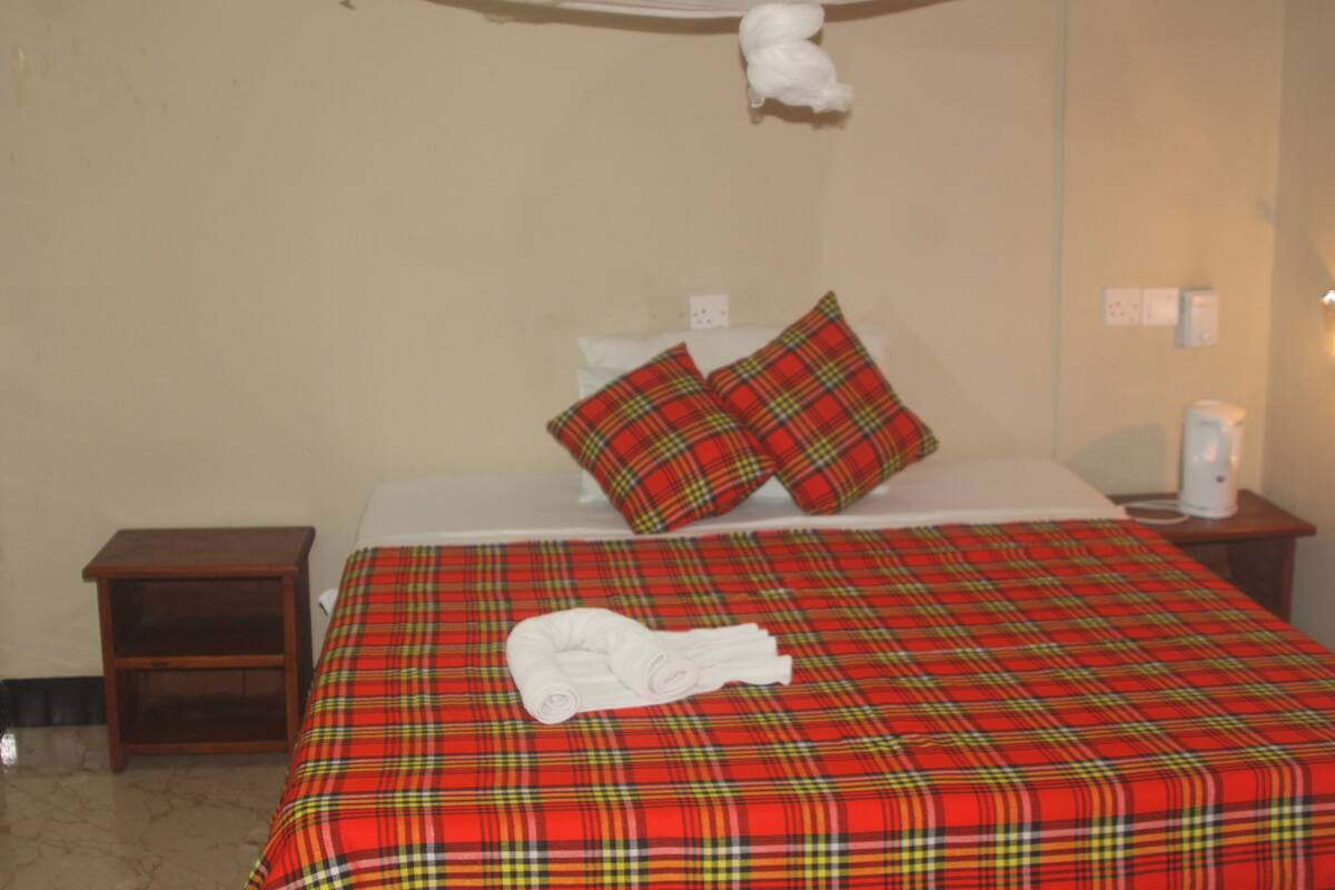 1 bedroom, premium bedding, in-room safe, desk