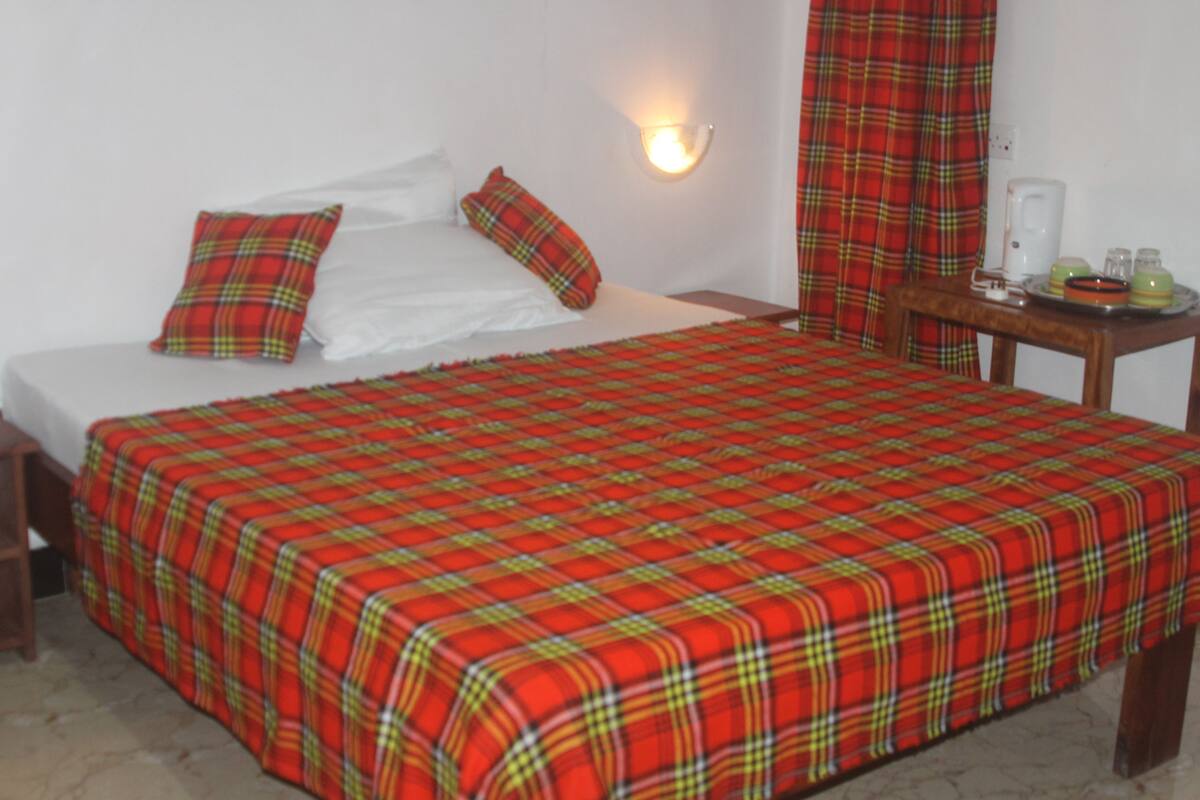 1 bedroom, premium bedding, in-room safe, desk