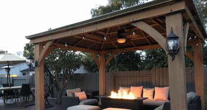 Resort style house centrally located w/ Zen backyard and putting green