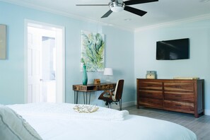4 bedrooms, iron/ironing board, free WiFi, bed sheets - BY THE SEA VACATION VILLAS 4 BED POOL NEAR BEACH on Terra Mar Island (Lauderdale By The Sea)