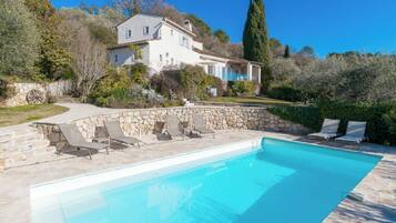 Piscine extérieure, piscine chauffée