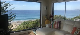 South Pacific  Oceanfront Beach House