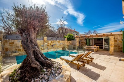 Luxury new modern villa near Zadar, private pool, beach 50m from the house