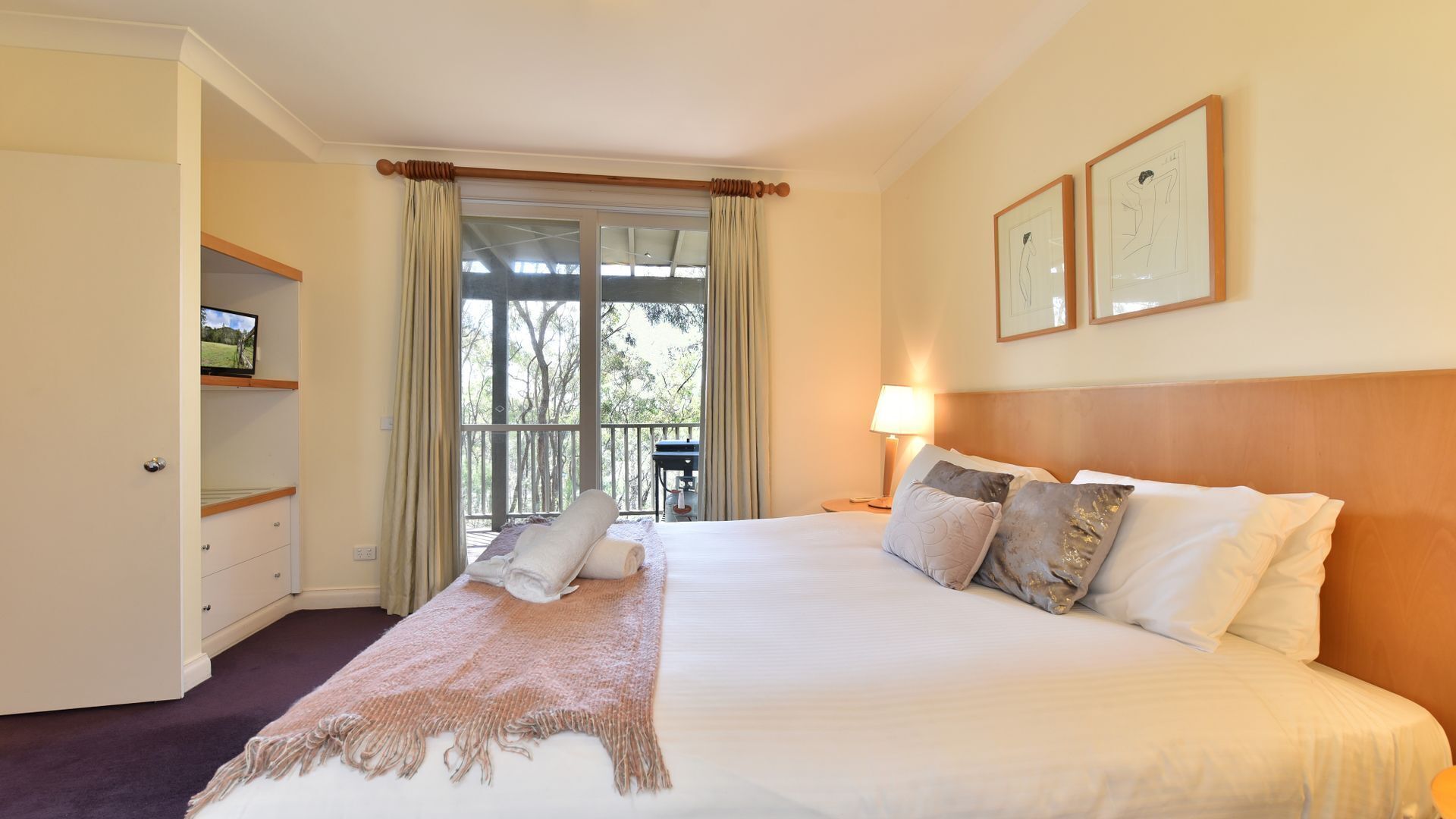 Villa Spa Executive 1br Pinot Resort Condo located within Cypress Lakes Resort