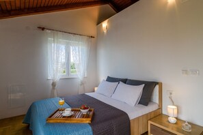 5 Schlafzimmer, Bügeleisen/Bügelbrett, Internetzugang, Bettwäsche