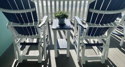 Oceanfront 4BR Condo with 2 Huge Decks \ Walk to Garden City Pier