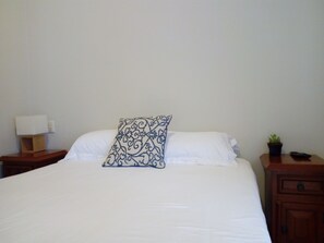 10 camere, una scrivania, ferro/asse da stiro, Wi-Fi gratuito