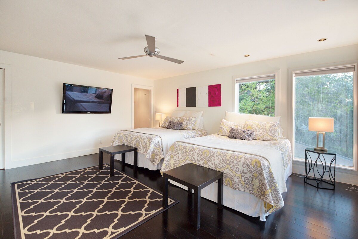 Photo 33 of Contemporary Lake Austin Estate Minutes from Downtown - Privately Gated