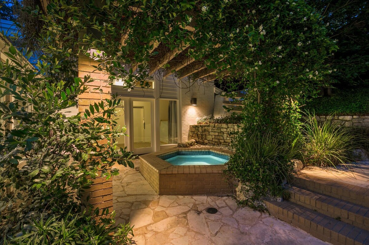 Photo 53 of Contemporary Lake Austin Estate Minutes from Downtown - Privately Gated
