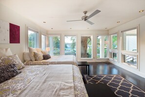 4 室のベッドルーム、アイロン / アイロン台、WiFi、ベッドシーツ