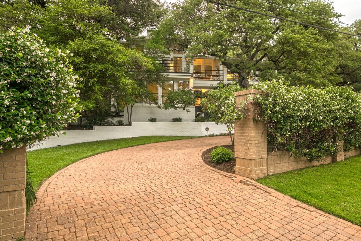 Photo 56 of Contemporary Lake Austin Estate Minutes from Downtown - Privately Gated