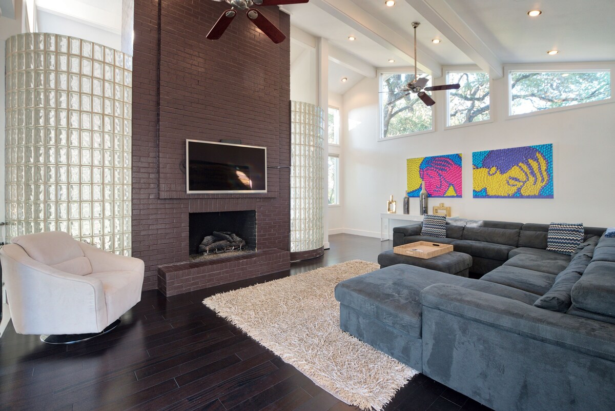 Photo 39 of Contemporary Lake Austin Estate Minutes from Downtown - Privately Gated