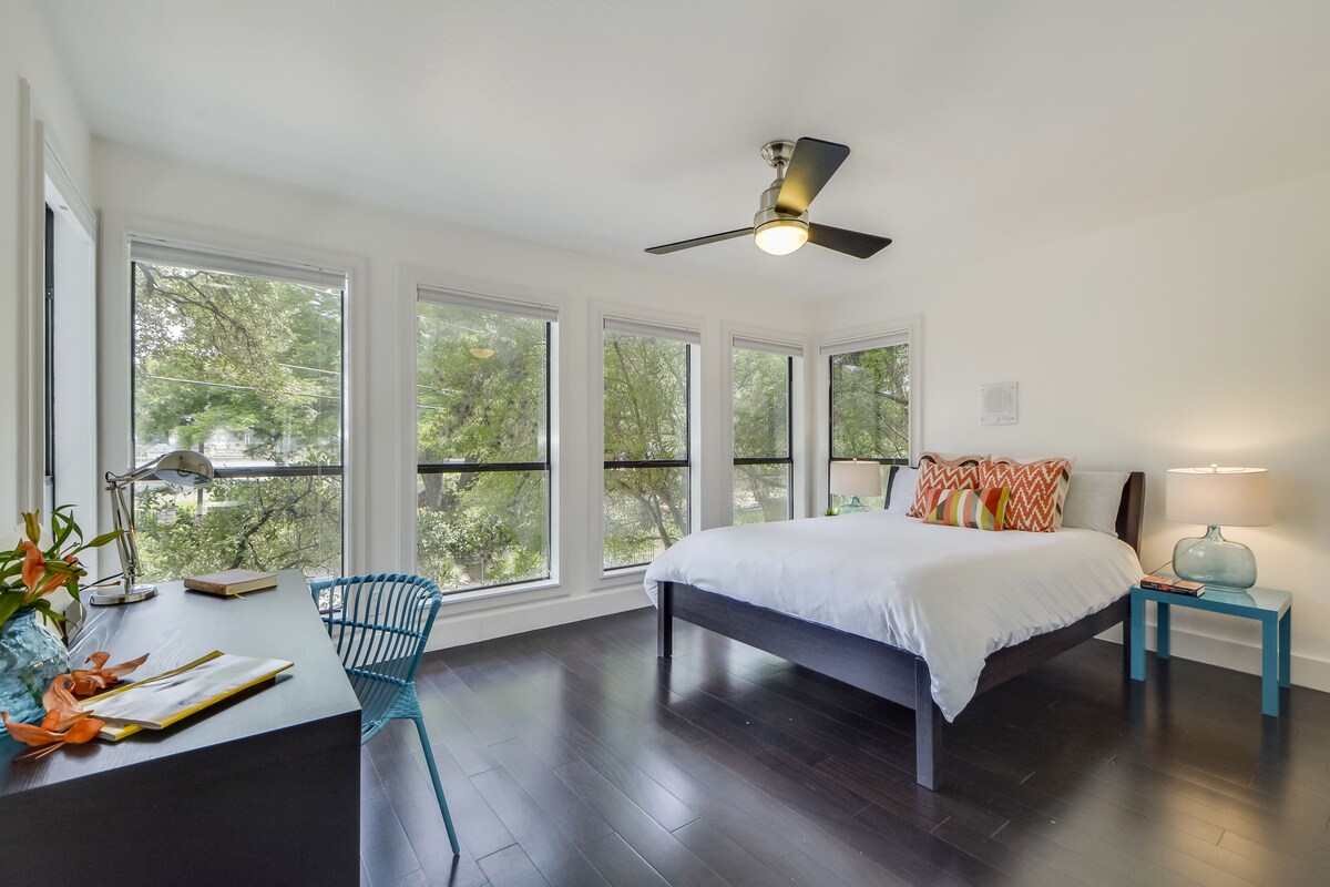 Photo 64 of Contemporary Lake Austin Estate Minutes from Downtown - Privately Gated