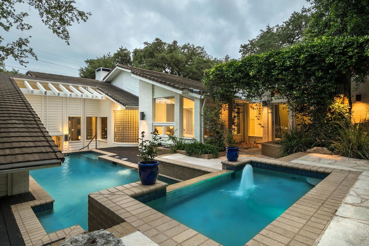 Photo 5 of Contemporary Lake Austin Estate Minutes from Downtown - Privately Gated