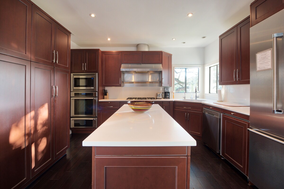 Photo 30 of Contemporary Lake Austin Estate Minutes from Downtown - Privately Gated