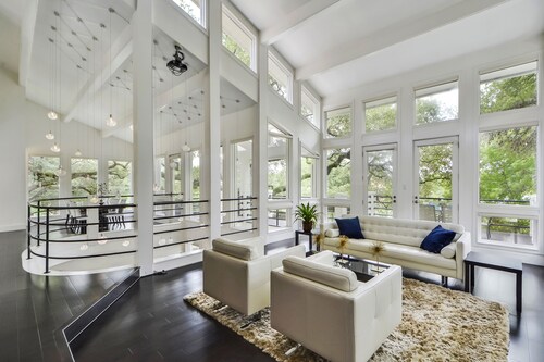 Contemporary Lake Austin Estate Minutes from Downtown - Privately Gated