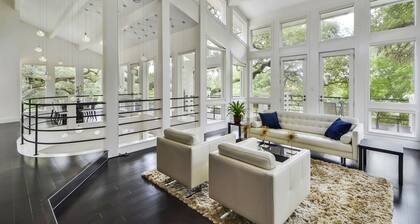 Contemporary Lake Austin Estate Minutes from Downtown - Privately Gated