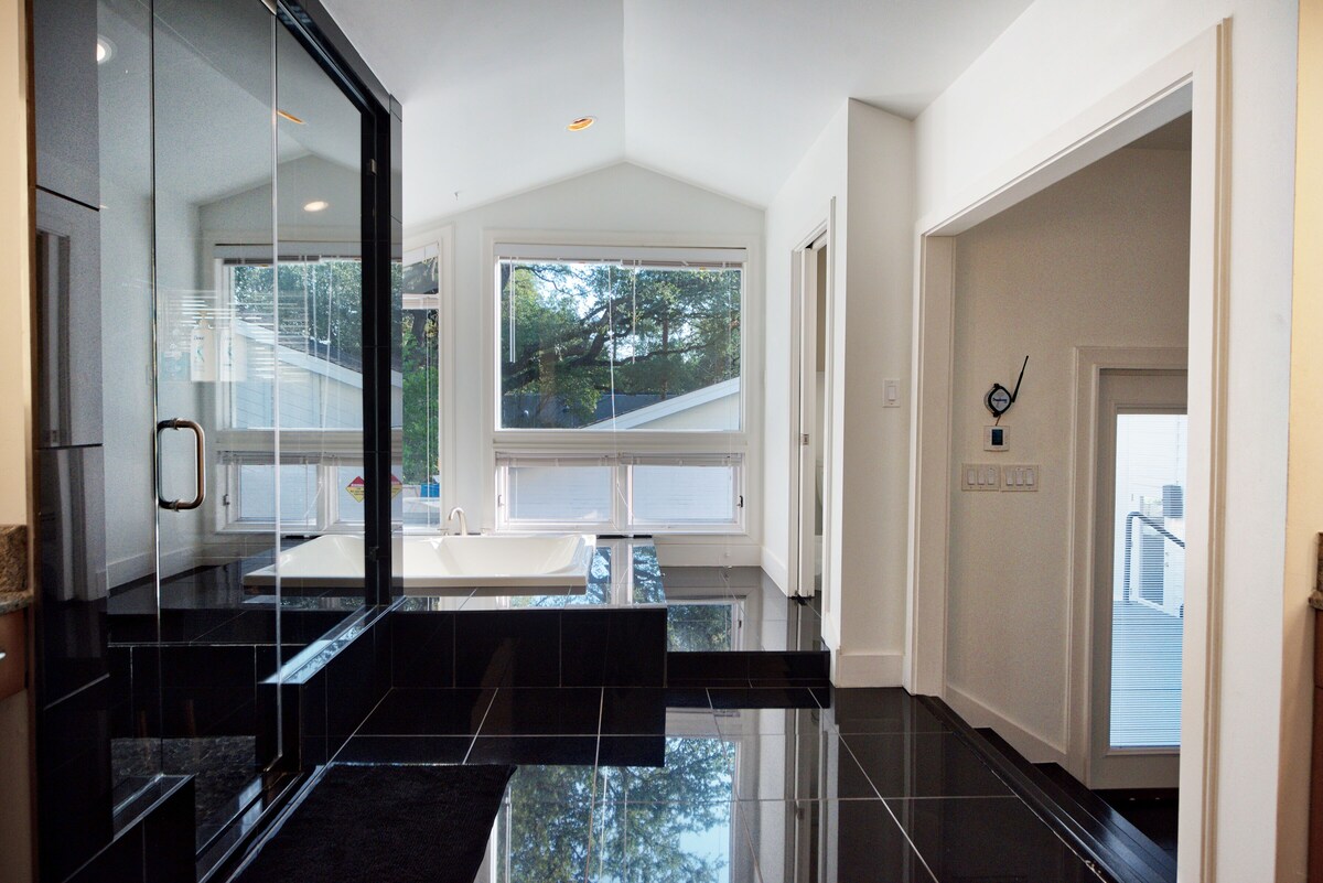 Photo 28 of Contemporary Lake Austin Estate Minutes from Downtown - Privately Gated