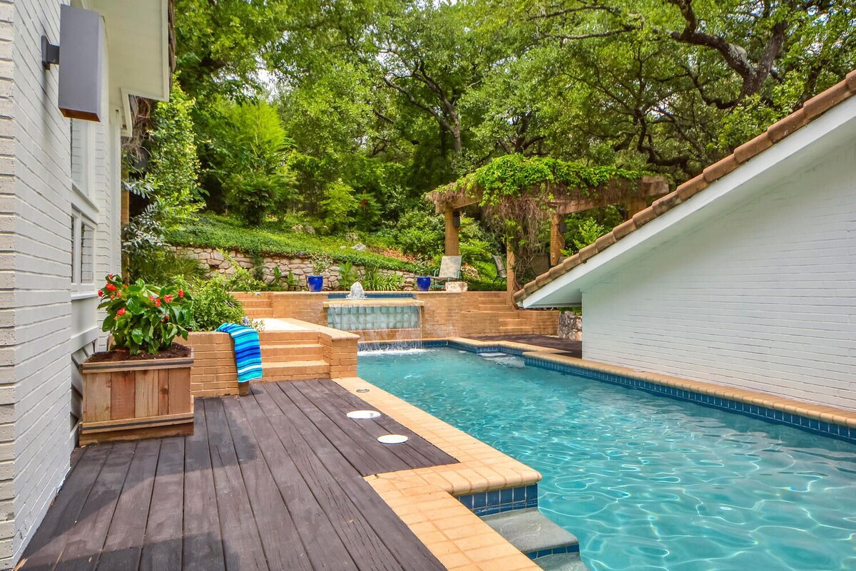 Photo 61 of Contemporary Lake Austin Estate Minutes from Downtown - Privately Gated