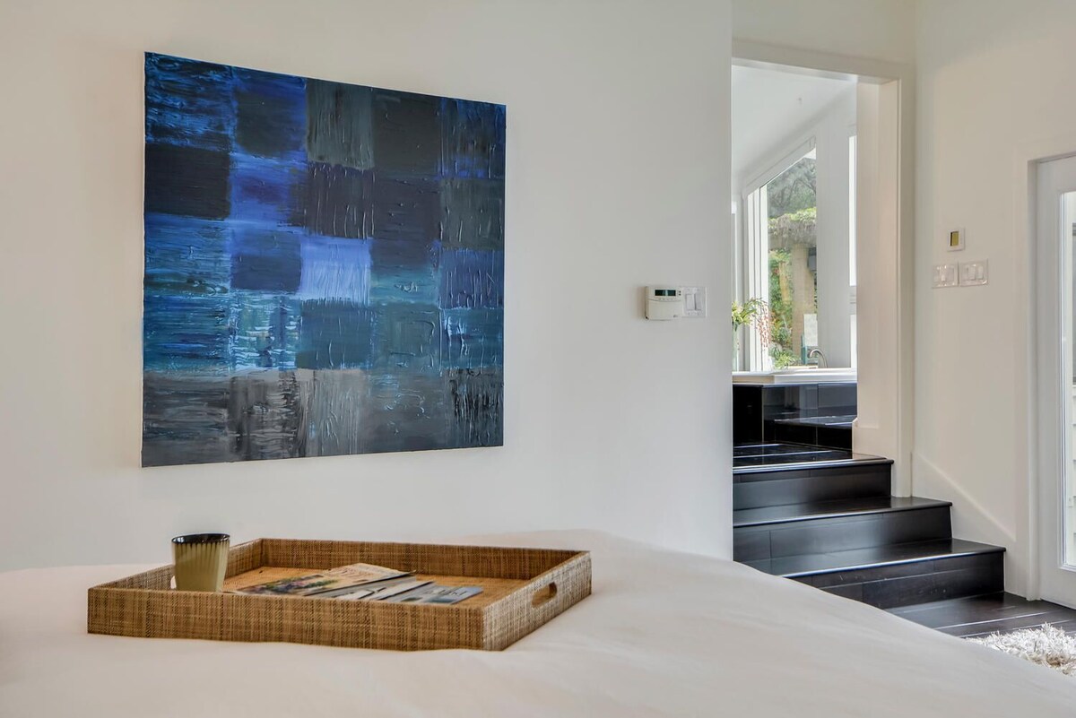 Photo 23 of Contemporary Lake Austin Estate Minutes from Downtown - Privately Gated