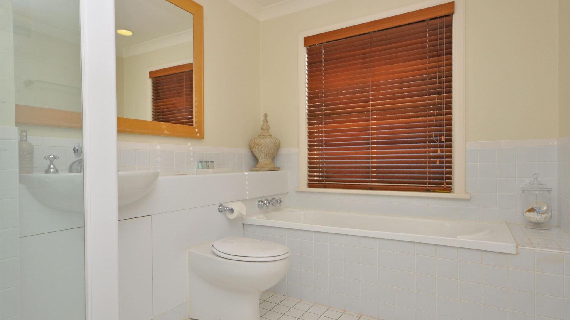 Villa 3br Beaujolais Villa located within Cypress Lakes Resort — image 19