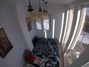 6 bedrooms