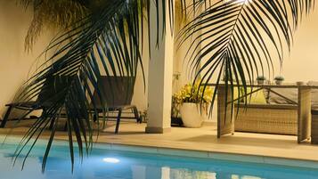 Outdoor pool, a heated pool