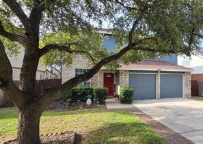 Exterior - Central, Airport & Downtown: Hotel House Retreat (San Antonio)