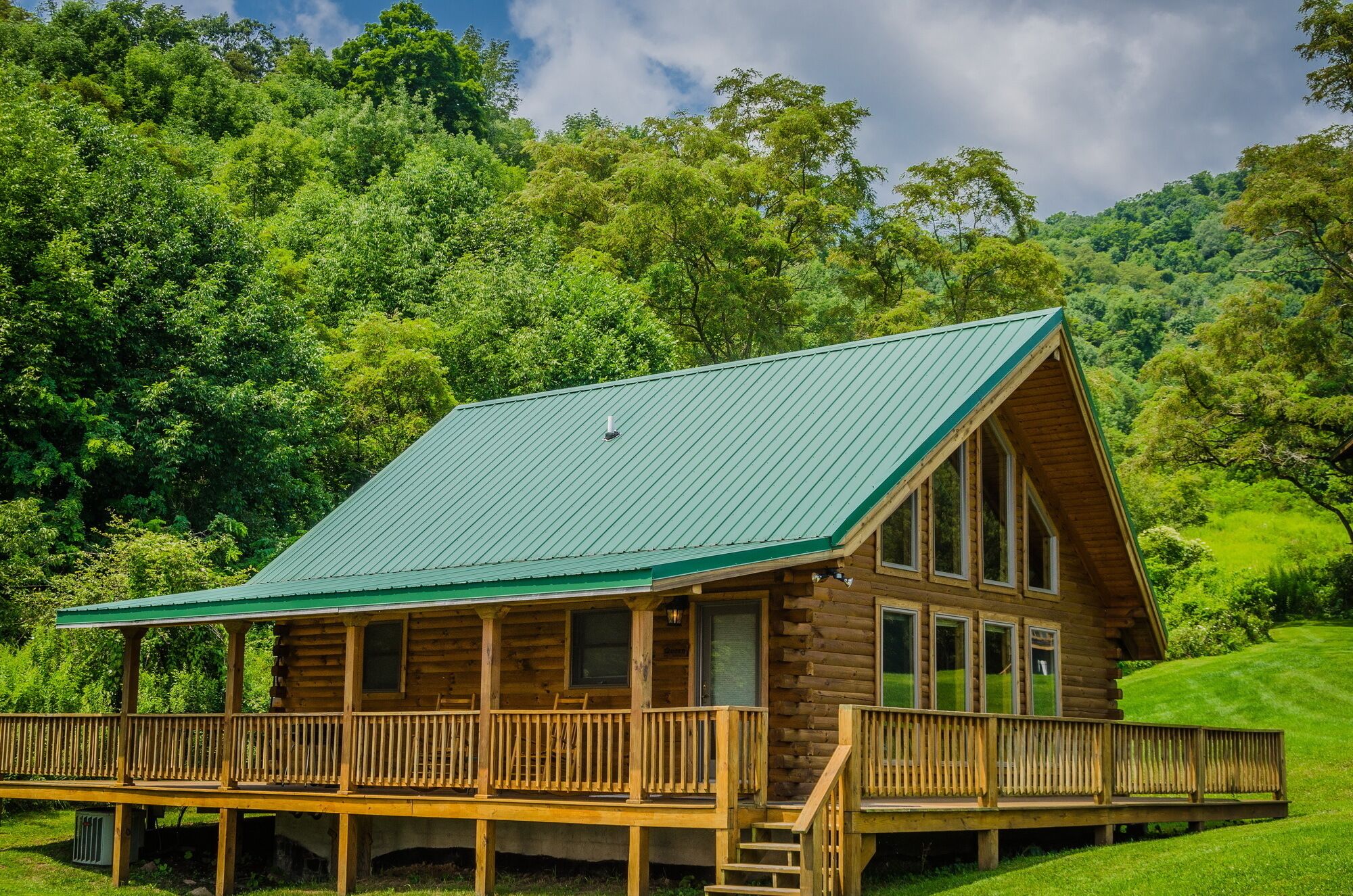 ✧Queen Cabin - wait until you see the BATHROOM!