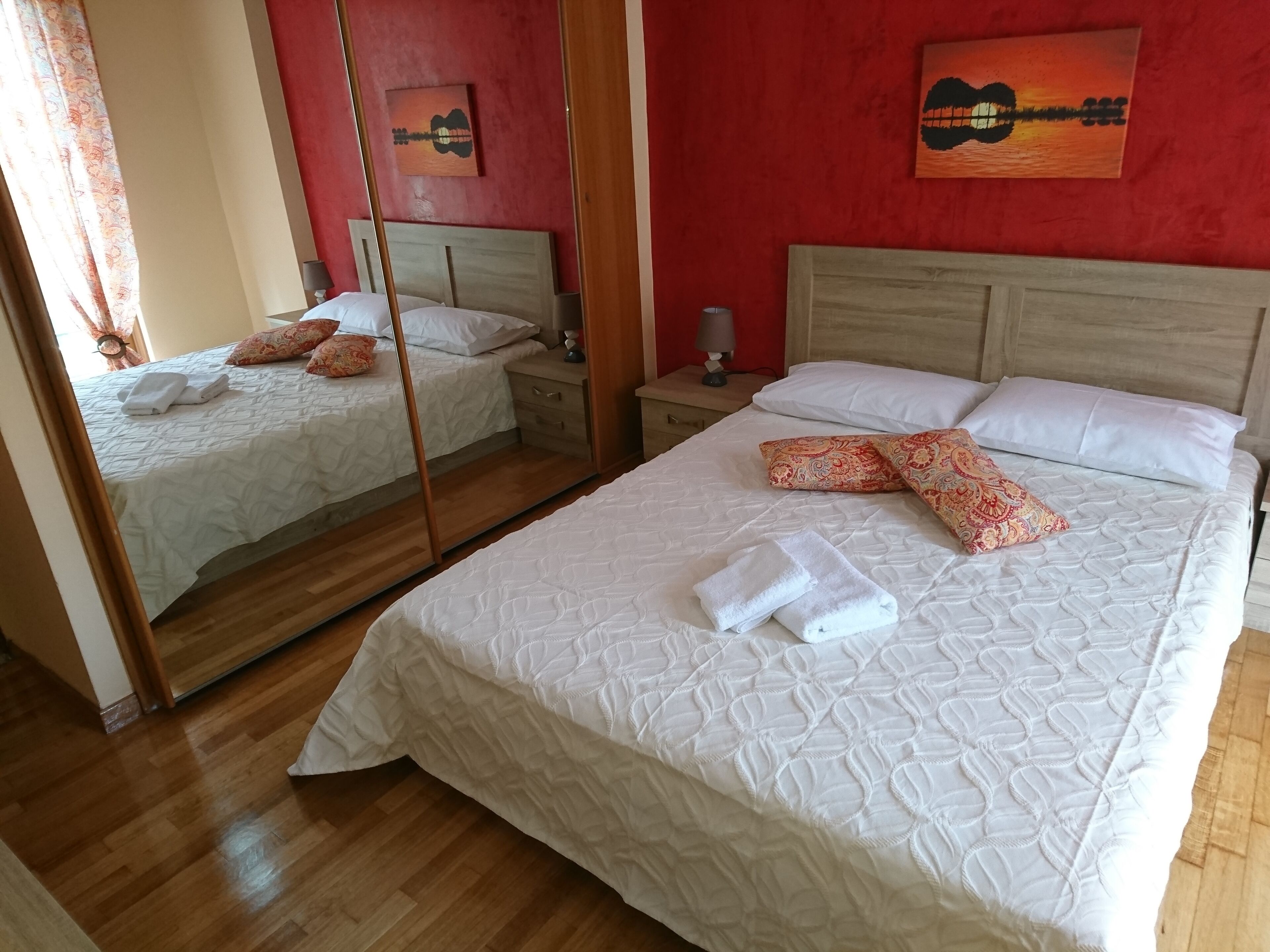 2 chambres, fer et planche à repasser, accès Internet, draps fournis