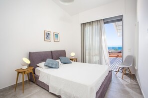 5 chambres, fer et planche à repasser, Wi-Fi, draps fournis