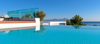 LOUZOIA BAY VILLA RHODES