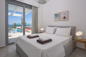 5 bedrooms, iron/ironing board, WiFi, bed sheets